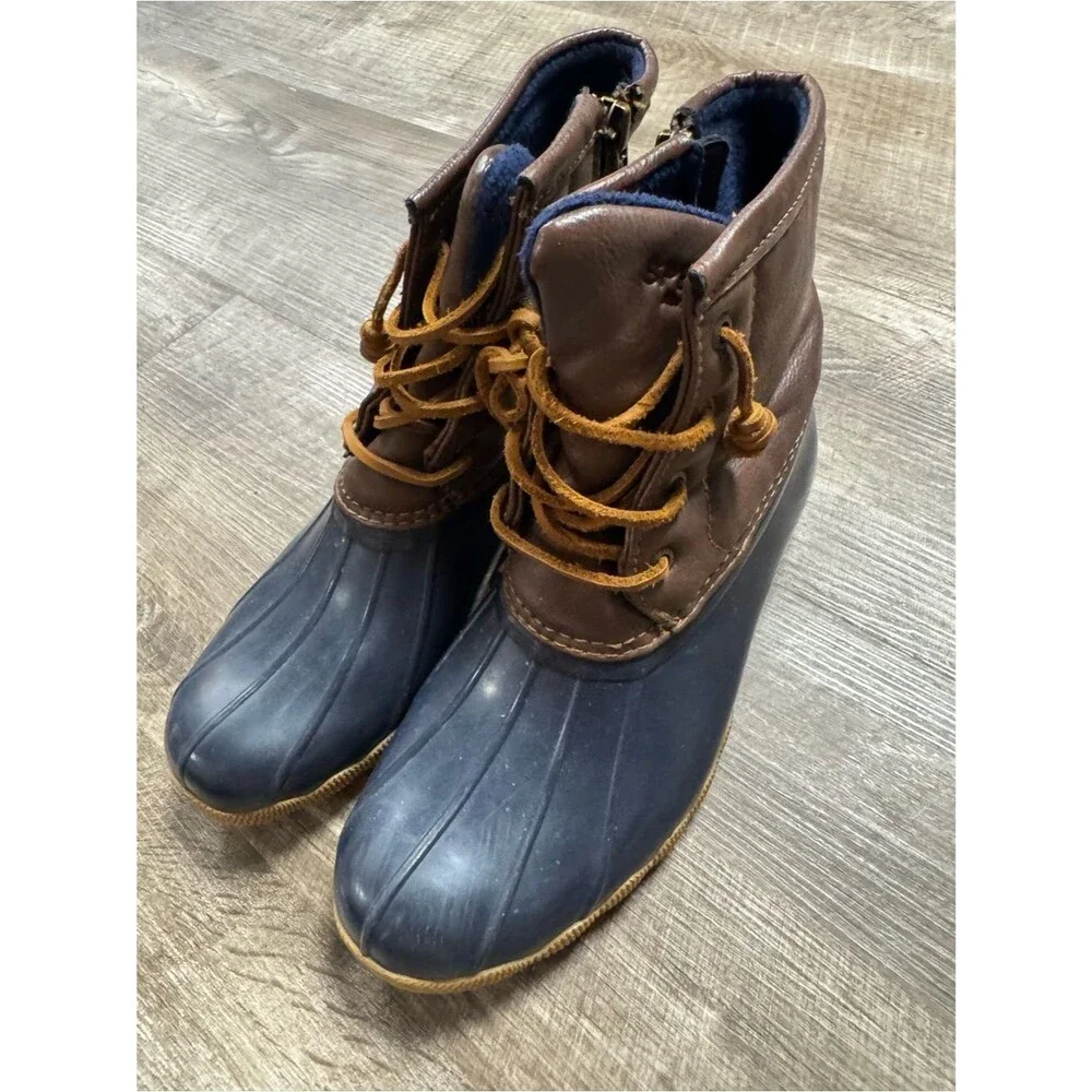 Sperry Saltwater Boots Size 4